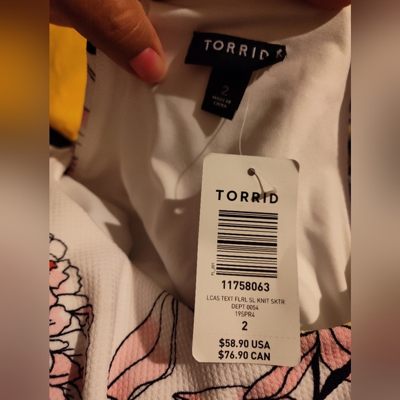 TORRID Textured Floral Dress NEW (2X) - Picture 6 of 7